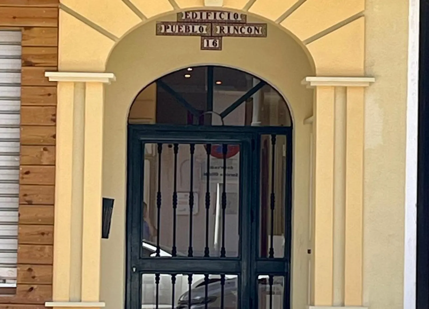 Moderno Piso De 3 Dormitorios En La Playa De Rincon De La Victoria Malaga